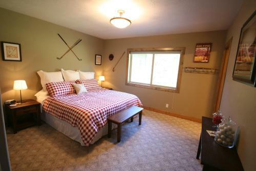 Silver Pine Lodge