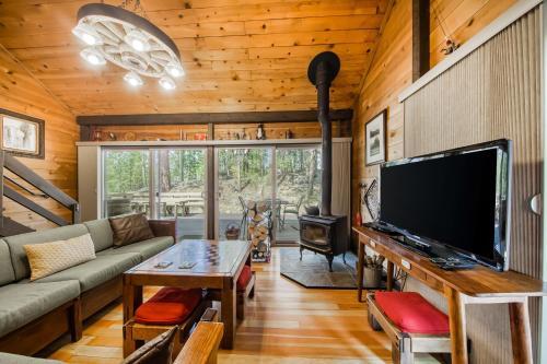 6 Cluster Cabin