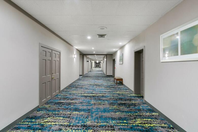 Eisenhower Hotel And Conference Center