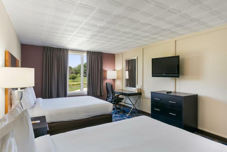 Eisenhower Hotel And Conference Center