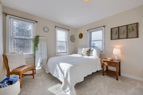 2-bedroom House W/ Large Outdoor And Firepit!