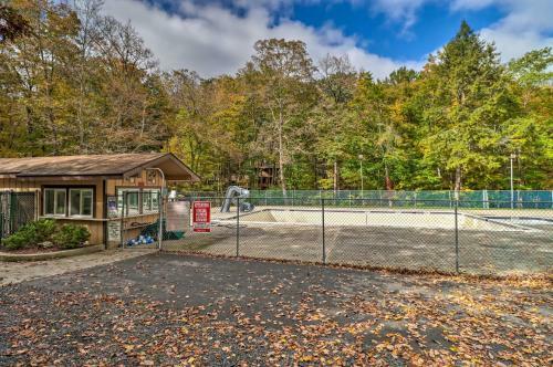 Poconos Escape With Sauna Less Than 8 Mi To Camelback Resort