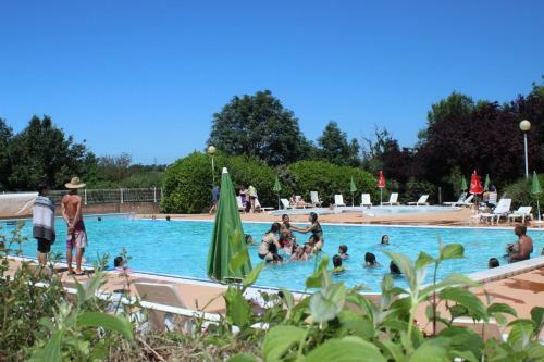 Domaine De Combelles Vacances