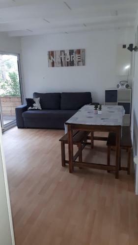 Bungalow Sous Les Pins Dans Village Vacances