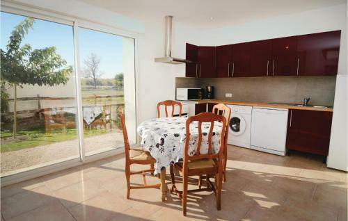 Two-bedroom Holiday Home In Le Sambuc