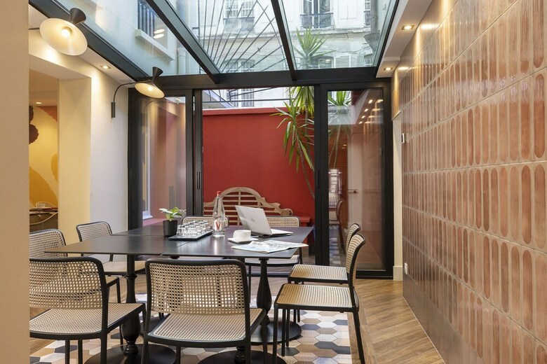 Hotel Elysees 8