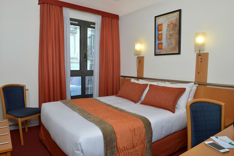 Hotel Opera Cadet