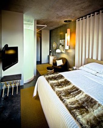 Hotel Nylo Providence Warwick
