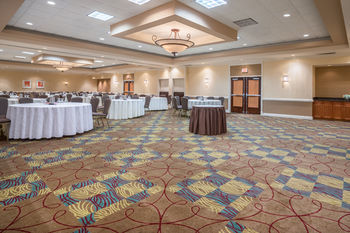 Crowne Plaza Hotel Philadelphia - Bucks County