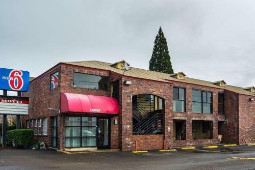 Motel Canby Country Inn