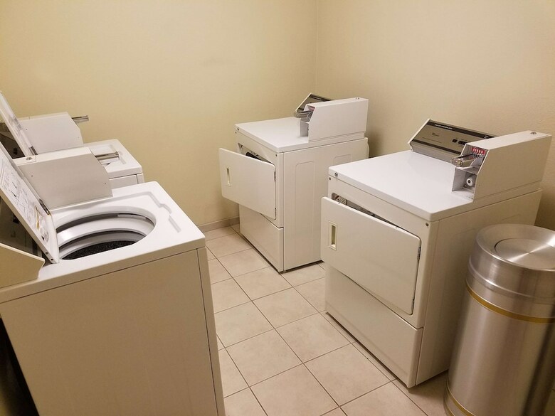 Best Western Plus Rivershore Hotel