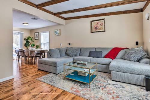 Chic, Cozy Home With Game Room In The Poconos!