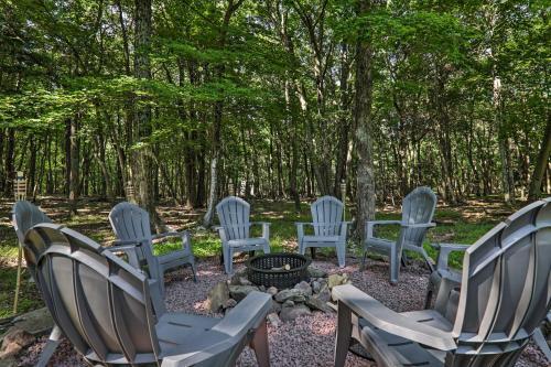 Poconos Hideaway With Game Room Less Than 3 Mi To Ski!