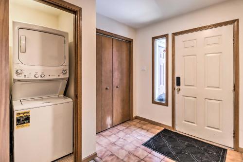 Multi-level Lake Harmony Escape With Game Room!
