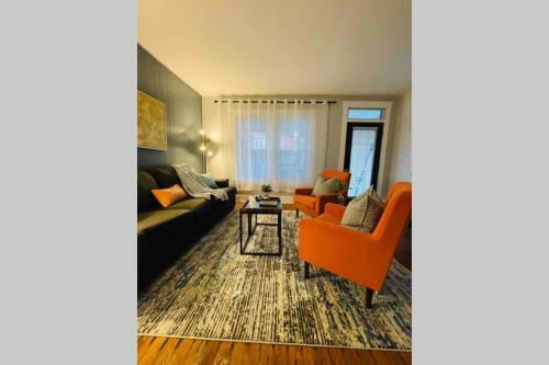 Villa Modernized City Home W/ Parking Downtown Lancaster
