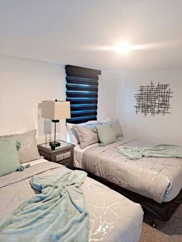 Villa Luxe On Walnut**king Size Bed**w/off St.parking**
