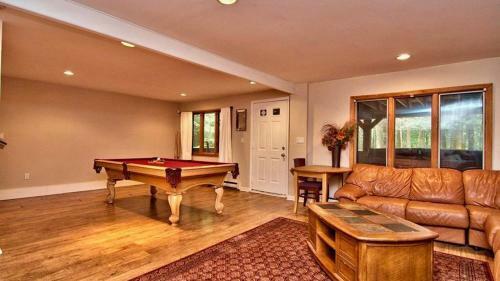 Mt. Maplewood Lodge