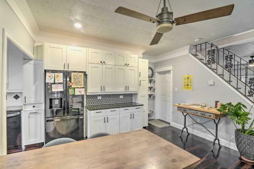 Chic Home With Yard, Less Than 5 Mi To Top Attractions