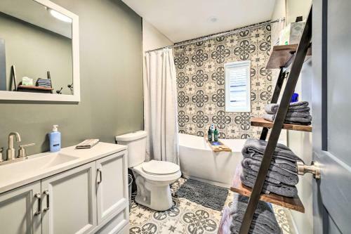 Chic Pittsburgh Home Less Than 2 Mi To Strip District
