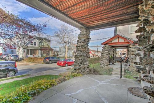 Updated Philly Home - 7 Miles To Center City!