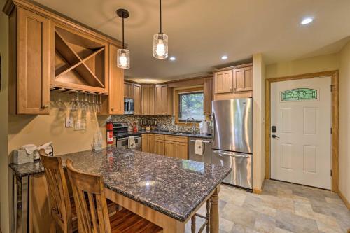 Renovated Tannersville Escape, Walk To Slopes