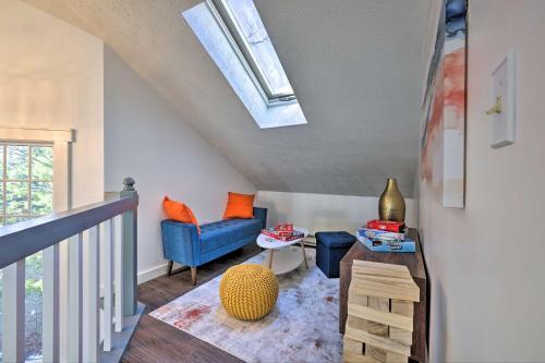 Modern-chic Tannersville Townhome With Deck!