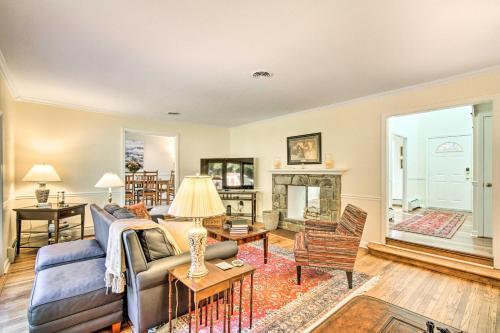 Wayne Home With Spacious Yard About 20 Mi To Philly