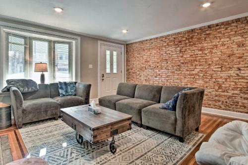 Chic Philadelphia Townhome With Fenced Yard!