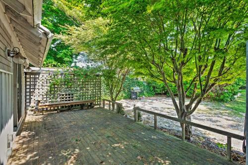 Common Fence Point Cottage With Ocean Views!
