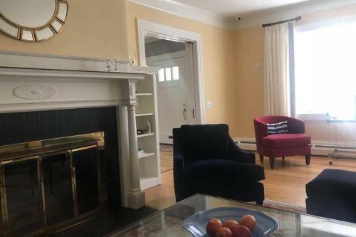Blackstone Blvd Mansion House For Rent