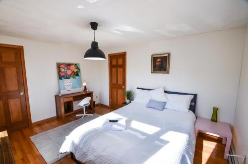 Michie House - Providence Gano St