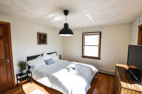 Michie House - Providence Gano St