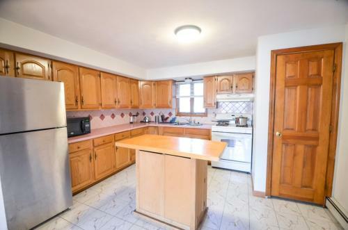 Michie House - Providence Gano St