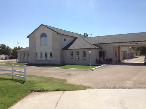 Posada Home Town Inn