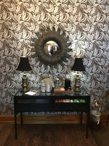 Posada Altland House Inn & Suites