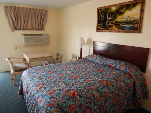 Townsman Motel
