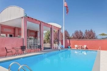 Motel Days Inn Burns