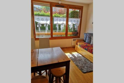 Bright Refurbished Apartment - Central Les Houches