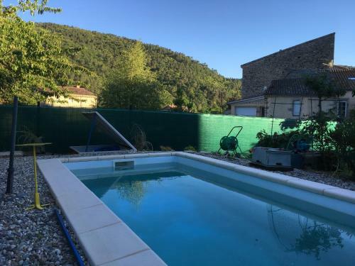 G�te De L?eyrieux