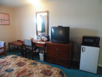 Motel Budgetel Inn & Suites