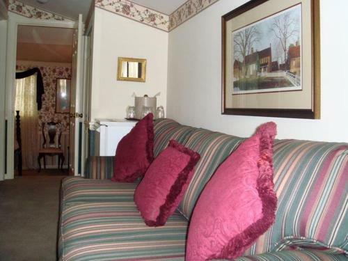Bed & Breakfast Bird-in-hand Village Inn & Suites
