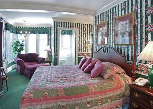 Bed & Breakfast Bird-in-hand Village Inn & Suites