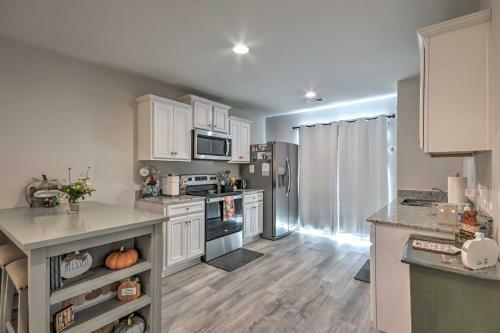Cozy Townhome With Yard 16 Mi To State Park!