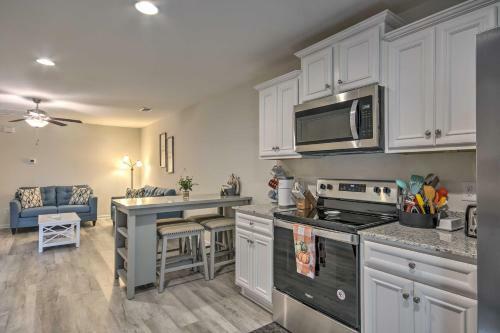 Cozy Townhome With Yard 16 Mi To State Park!