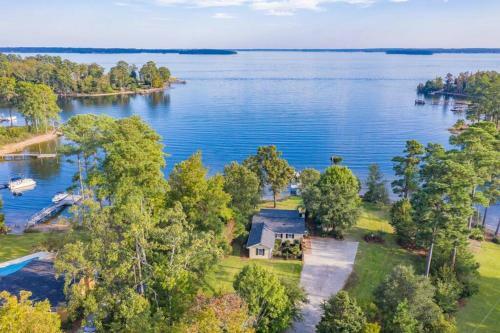 Lake Murray Family Retreat - Big Water Views