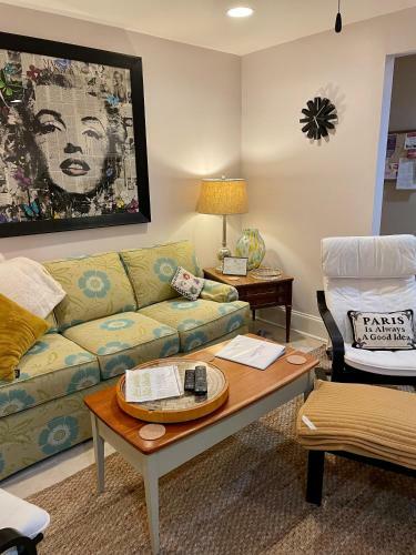 Magnolia Court Suites