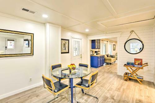 Bright Beaufort Home With Porch And Fire Pit!