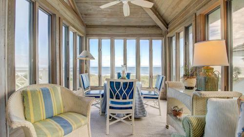 Beach Villas By Peace Vacations