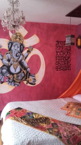 Hostal Itsara Suites