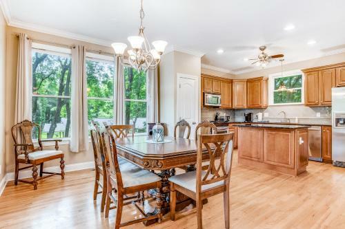 530 Lloyed Rd - 30 Day Rental